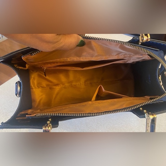 Navy Blue Crocodile Pattern Faux Leather Shoulder Bag w/Golden Hardware. NWOT - Picture 9 of 12